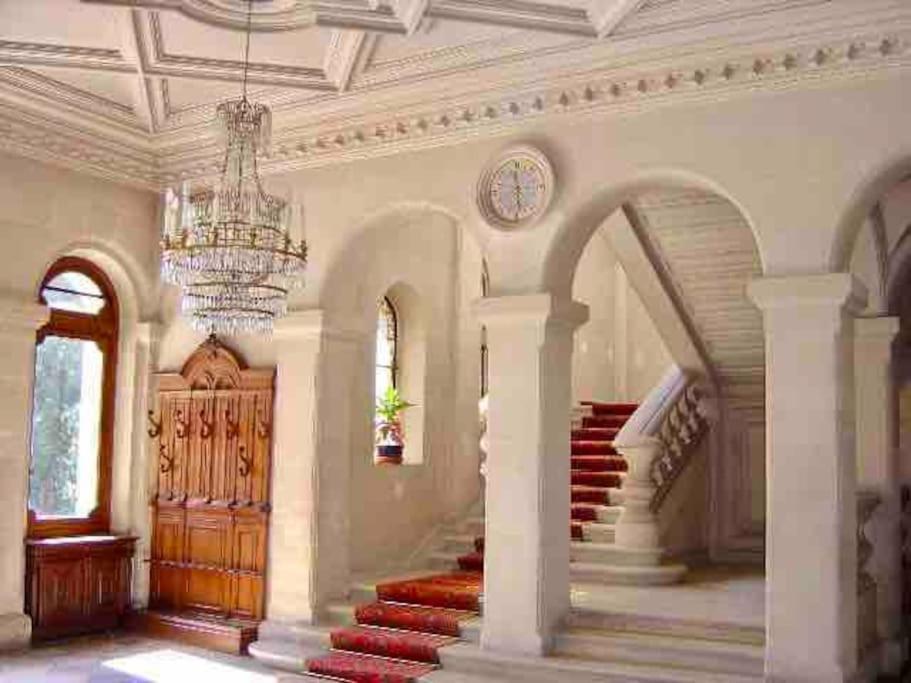 Charming Romantic Tower In Chateau Estate Ocquerre Exterior photo